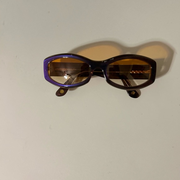 Authentic vintage Chanel 5029 sunglasses - Picture 9 of 15